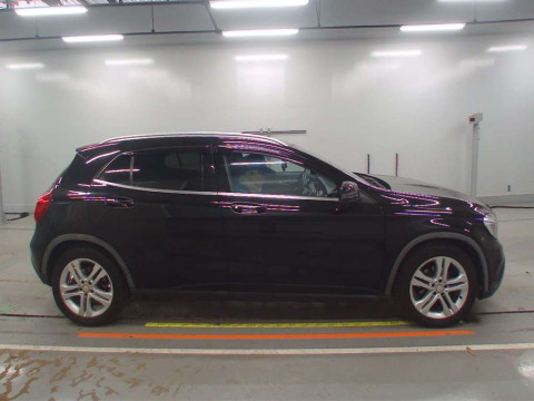 2016 Mercedes Benz GLA-Class 156942[2]