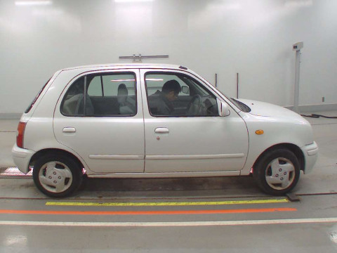 2000 Nissan March K11[2]