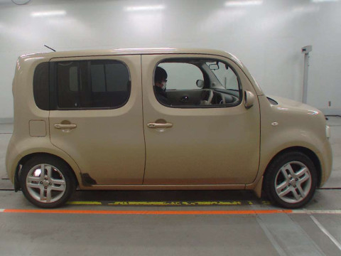 2010 Nissan Cube Z12[2]