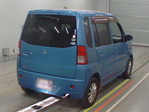 2009 Mitsubishi Toppo H82A[1]