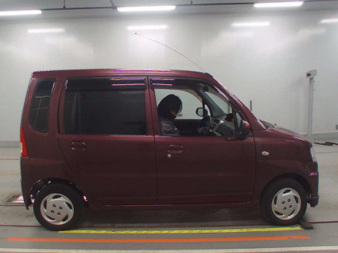 2010 Mitsubishi Toppo H82A[2]