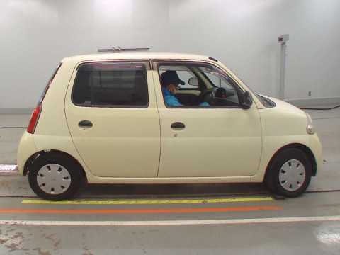 2010 Daihatsu Esse L235S[2]