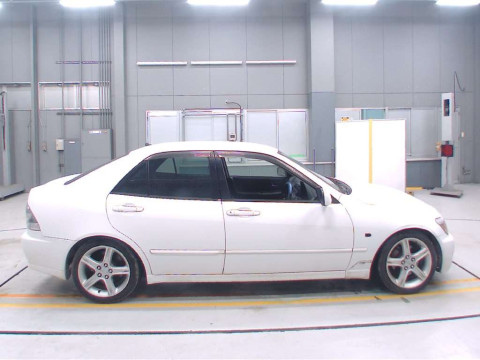 2001 Toyota Altezza SXE10[2]