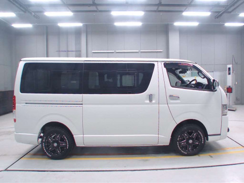 2019 Toyota Hiace Van GDH201V[2]