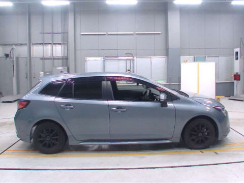 2019 Toyota Corolla Touring Wagon ZRE212W[2]