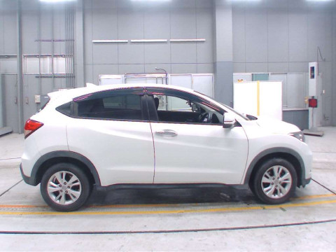 2014 Honda VEZEL RU1[2]