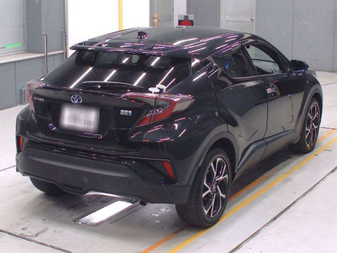 2018 Toyota C-HR ZYX10[1]