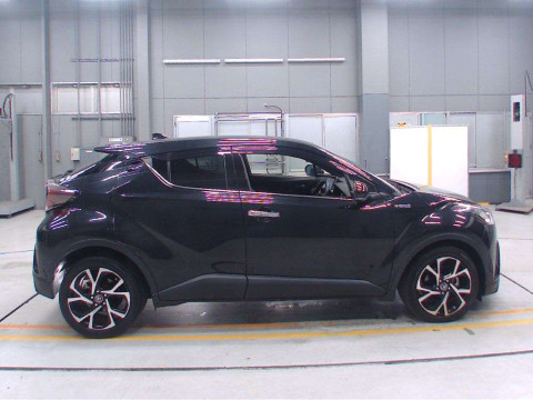 2018 Toyota C-HR ZYX10[2]