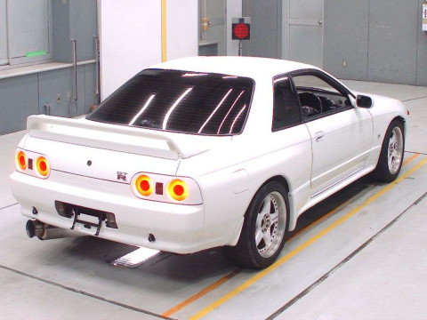 1994 Nissan Skyline BNR32[1]