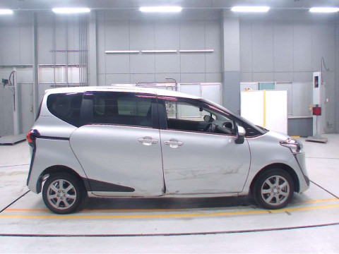 2018 Toyota Sienta NCP175G[2]