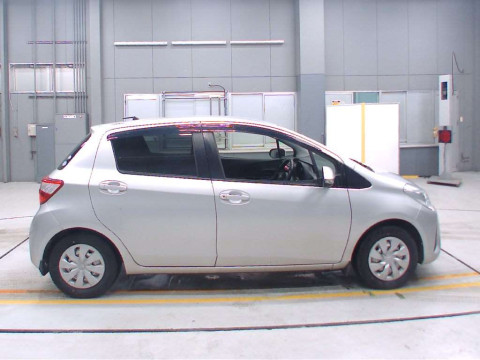 2018 Toyota Vitz NSP130[2]