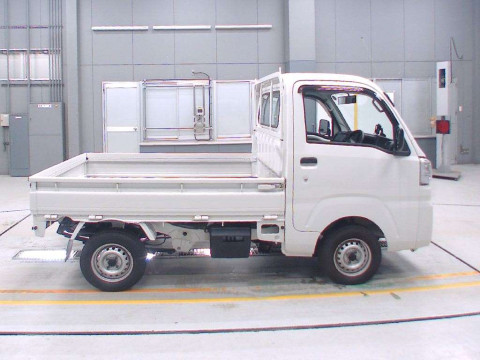 2018 Daihatsu Hijet Truck S500P[2]