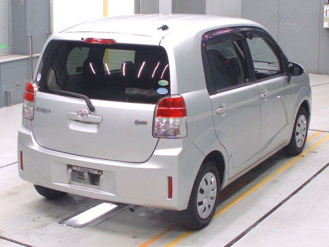 2014 Toyota Spade NSP140[1]