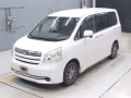 2010 Toyota Noah