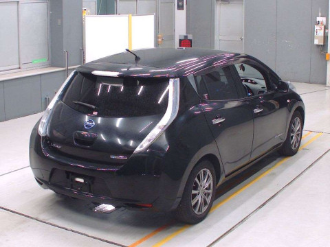 2013 Nissan Leaf AZE0[1]