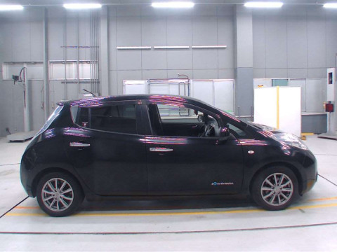 2013 Nissan Leaf AZE0[2]