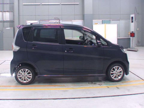 2014 Nissan DAYZ B21W[2]