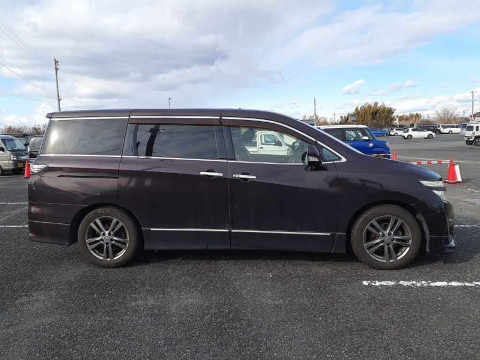 2012 Nissan Elgrand PNE52[2]