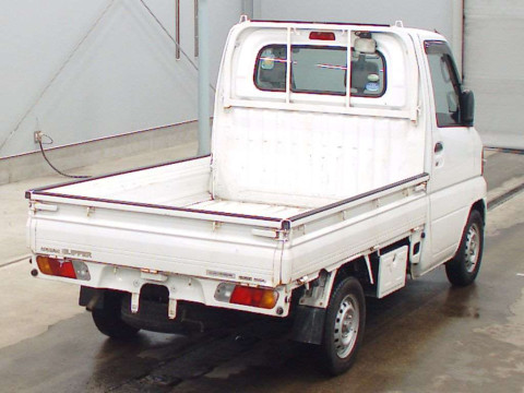 2011 Nissan Clipper Truck U72T[1]