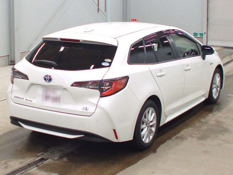 2020 Toyota Corolla Touring Wagon ZWE211W[1]