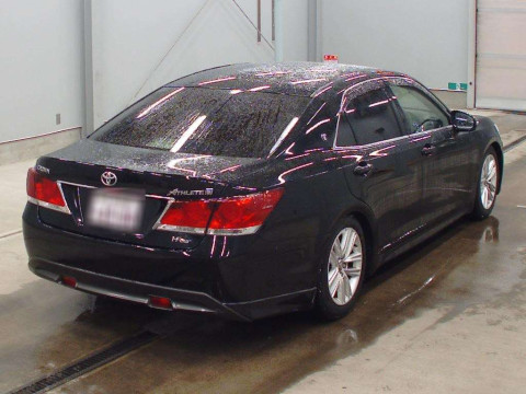 2013 Toyota Crown GRS211[1]