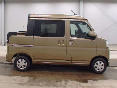 2024 Daihatsu Hijet Van S710W[2]