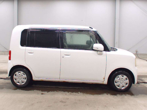 2009 Daihatsu Move Conte L585S[2]