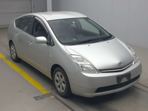 2005 Toyota Prius NHW20[2]