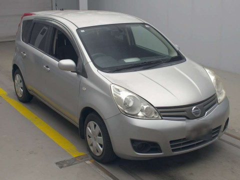 2010 Nissan Note E11[2]