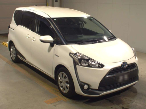 2017 Toyota Sienta NHP170G[2]