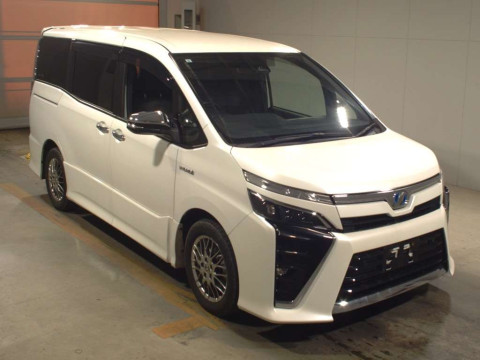 2019 Toyota Voxy ZWR80W[2]