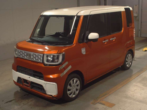 2015 Daihatsu Wake LA700S[0]