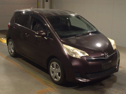 2011 Toyota Ractis NSP120[2]