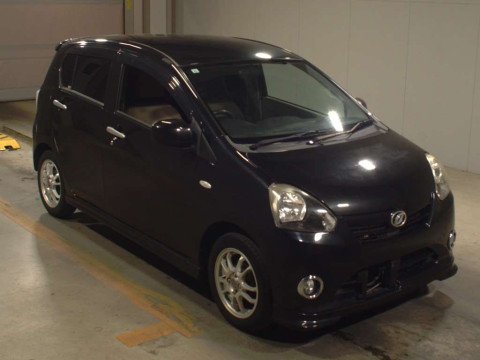 2011 Daihatsu Mira es LA300S[2]