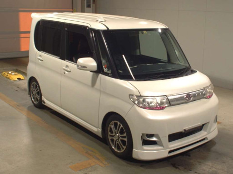 2010 Daihatsu Tanto Custom L375S[2]