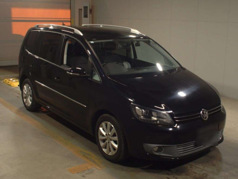 2011 Volkswagen Golf Touran 1TCAV[2]