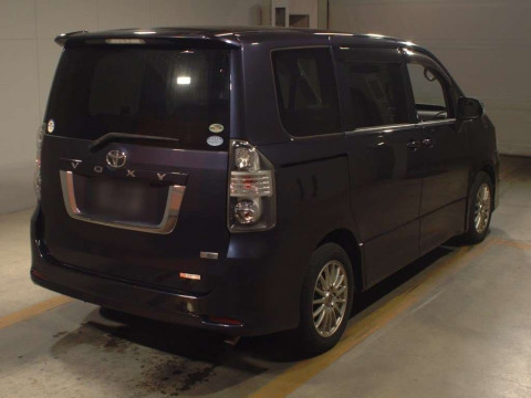 2007 Toyota Voxy ZRR70W[1]