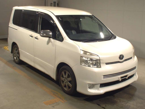 2010 Toyota Voxy ZRR70W[2]