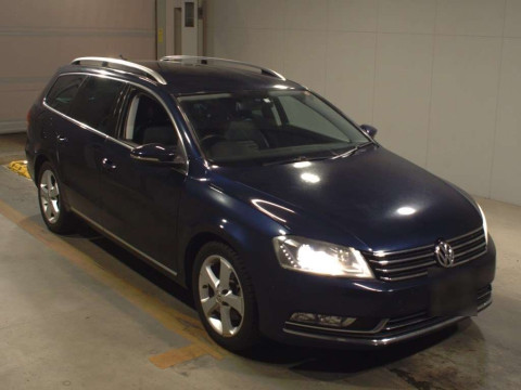 2014 Volkswagen Passat Variant 3CCAX[2]