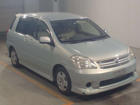 2004 Toyota Raum NCZ20[2]