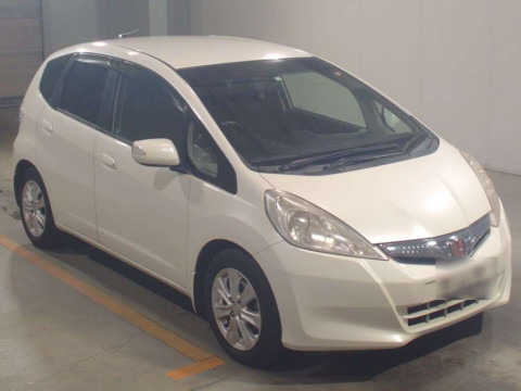 2012 Honda Fit Hybrid GP1[2]