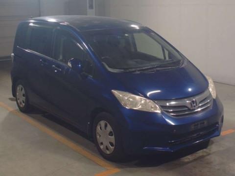 2012 Honda Freed GB3[2]