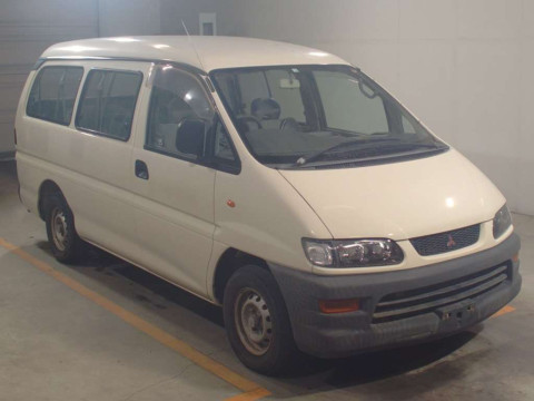 2000 Mitsubishi Delica Spacegear PC4W[2]