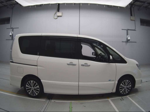 2015 Nissan Serena HFC26[2]