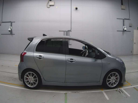 2006 Toyota Vitz NCP91[2]