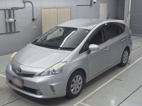 2012 Toyota Prius alpha ZVW41W[0]