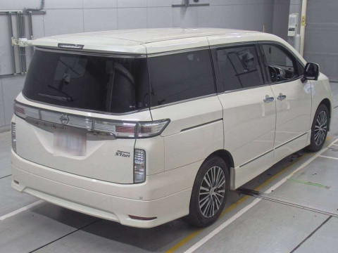 2014 Nissan Elgrand TE52[1]