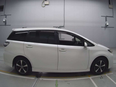 2014 Toyota Wish ZGE20W[2]