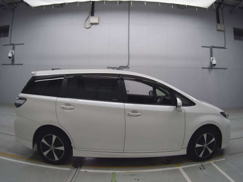 2016 Toyota Wish ZGE20W[2]