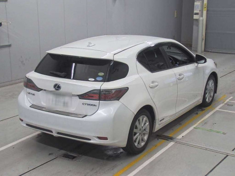 2011 Lexus CT ZWA10[1]